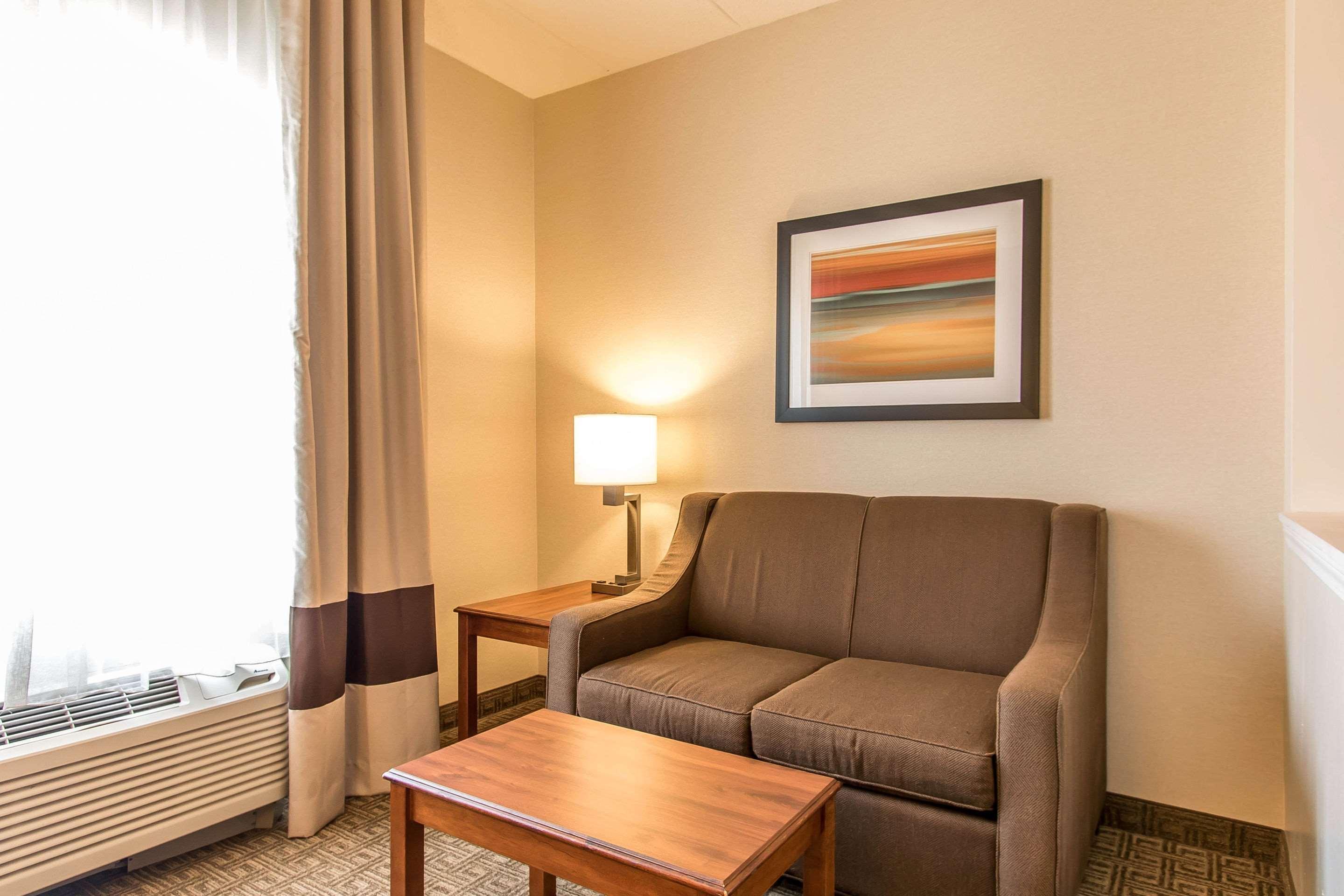 Comfort Suites Ричмонд Экстерьер фото