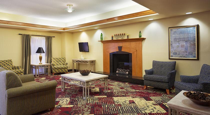 Comfort Suites Ричмонд Экстерьер фото
